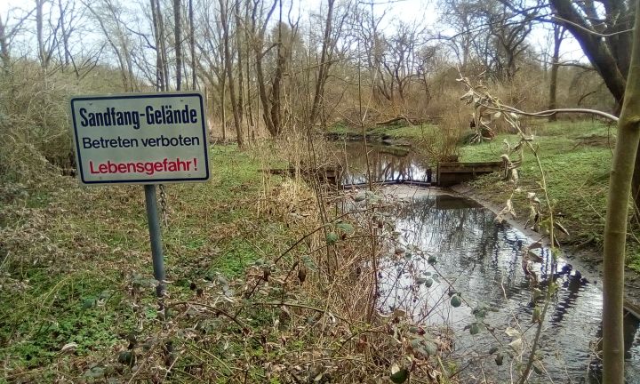 Sandfang am Mühlenbach Schleswig vor Naturschutzgebiet Holmer Noor